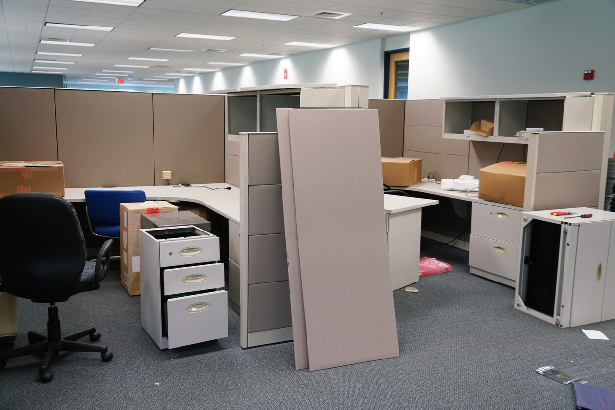 office cubiacles during relocation